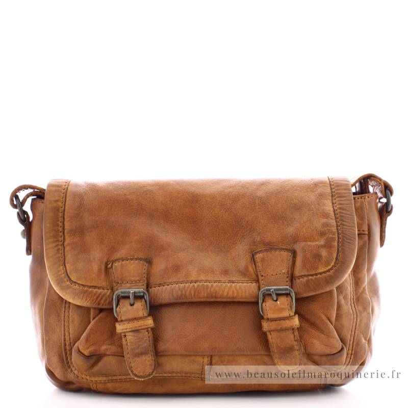 Sac bandoulière à rabat en cuir pleine fleur Gianni Conti Katrin 4203377COG couleur cognac, vue de face