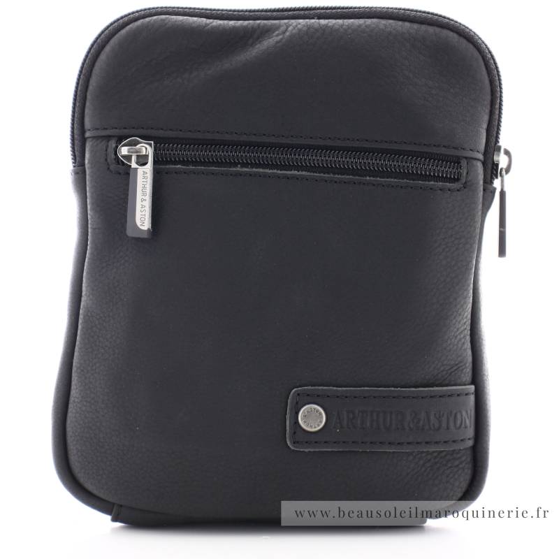 Petit body bag Arthur & Aston Oscar en cuir 1978-09A noir vue de face