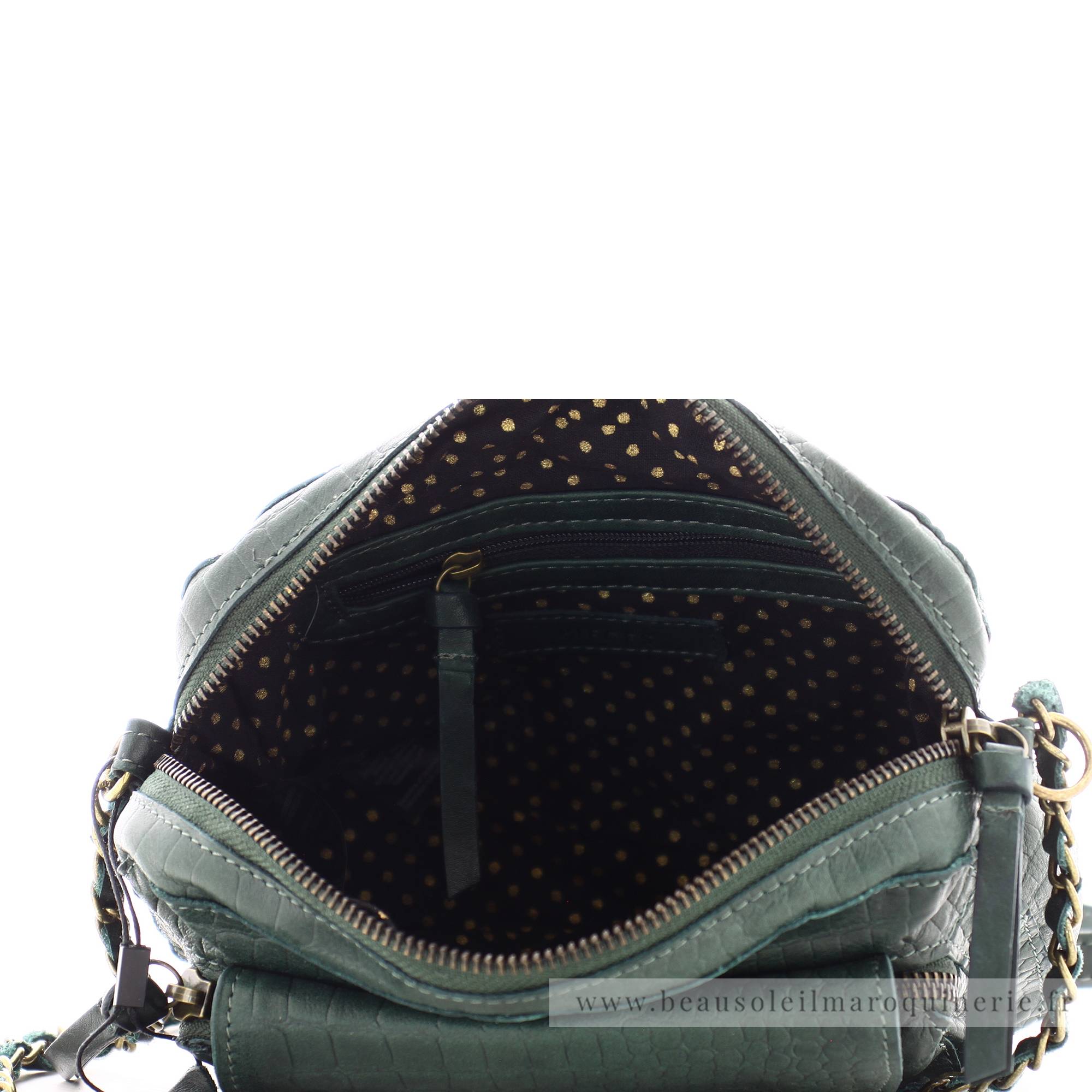 Petit sac bandoulière en cuir Pieces Naina 17063358 POCR couleur Vert pin croco, vue intérieure