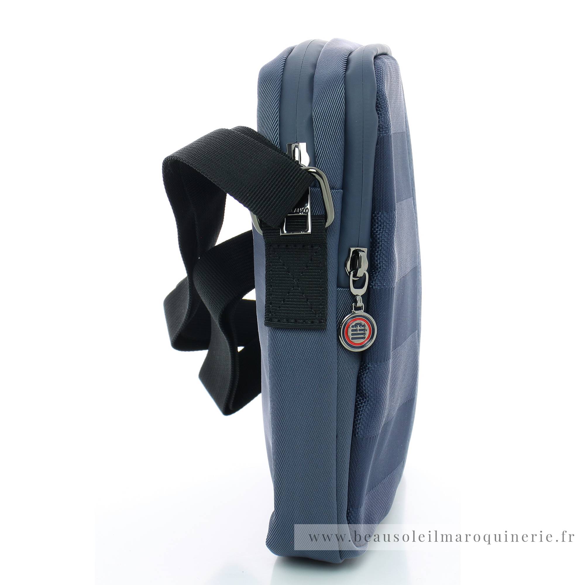 Petite sacoche mini baggy double Basik Serge Blanco BSK13005 599 couleur bleu marine vue de coté