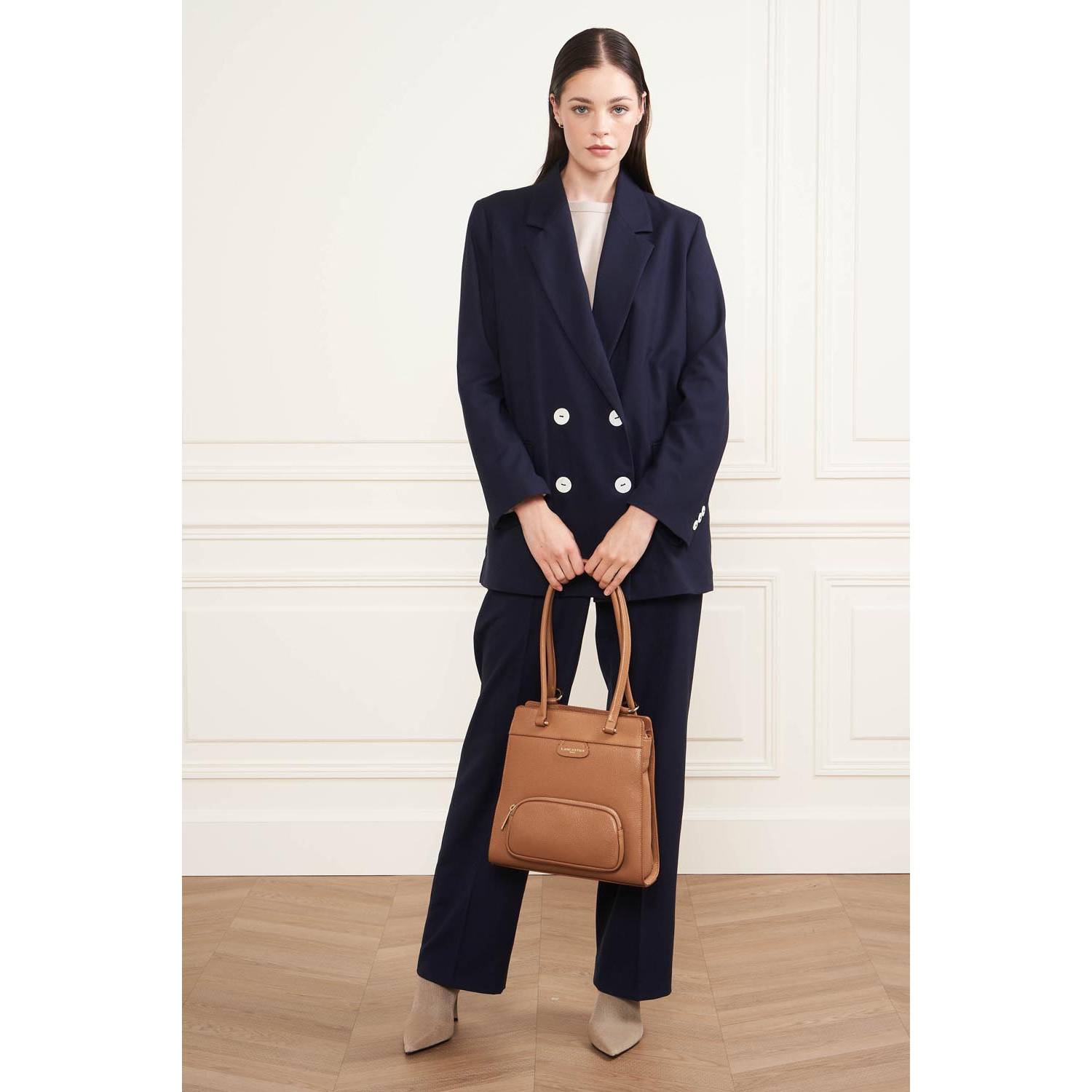 Sac a dos convertible Lancaster Dune cuir graine 529 81