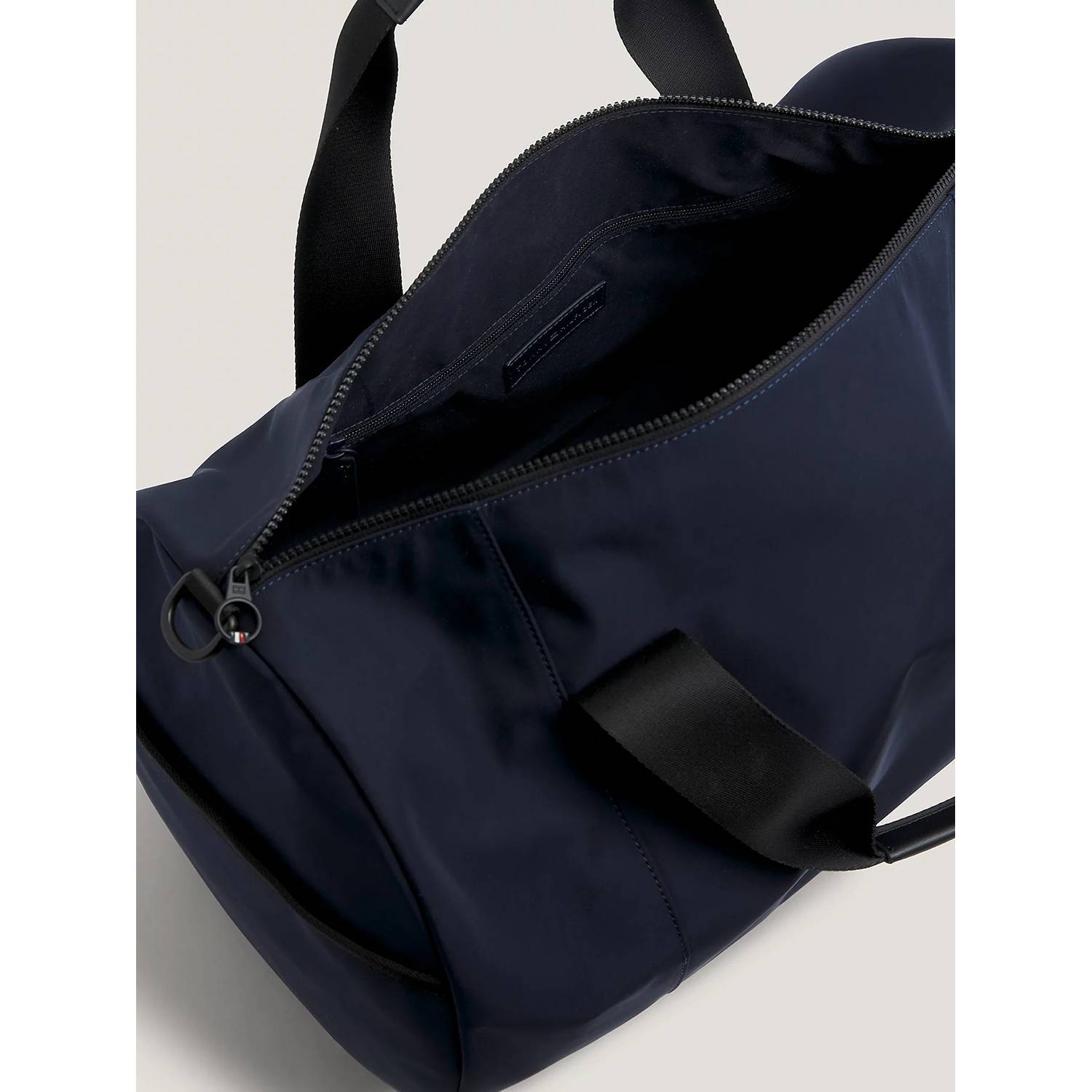 Sac duffle Tommy Hilfiger à bande emblématique AM0AM12089 DW6 Space blue, intérieur