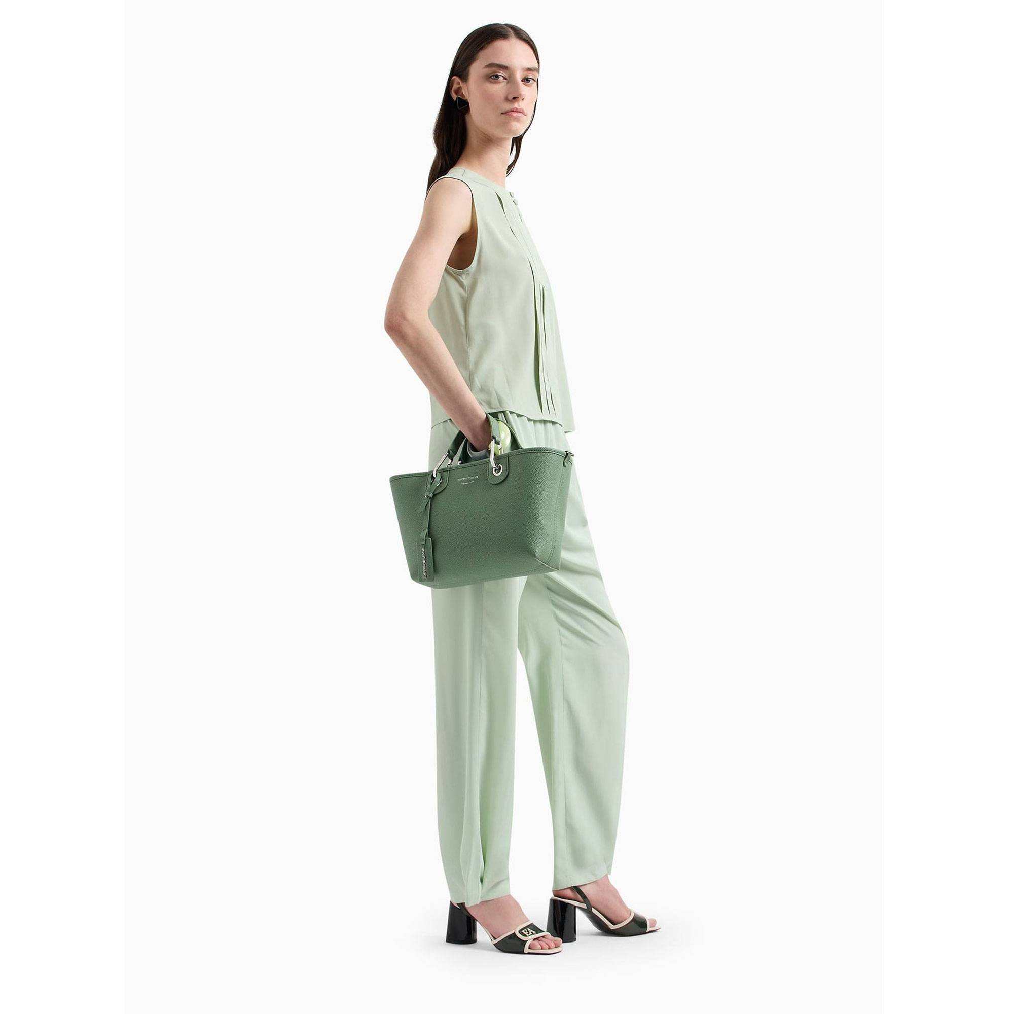 Petit sac cabas Emporio Armani MyEA Bag avec imprimé cerf Y3D166YFO5E 80701couleur vert clair, porté