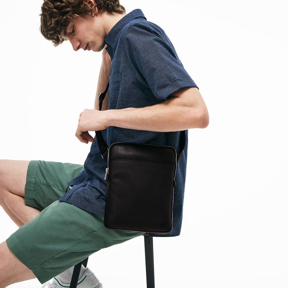 Sac bandouliere moyen similicuir Lacoste Gael NH2840GL