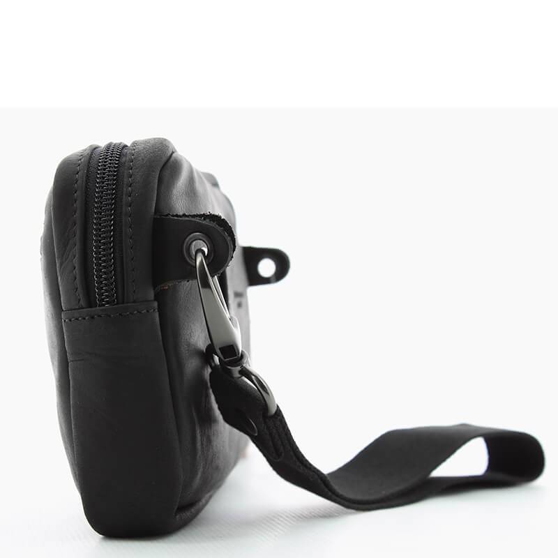Pochette zippée avec passant ceinture Jean-Louis Fourès Baroudeur 9390 couleur noir vue de côté
