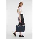 Sac Cabas L Longchamp Le Pliage City 10182 HYQ 556 couleur Navy, porté mannequin