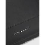 Sacoche plate Tommy Hilfiger Essential pour ordinateur AM0AM10926 BDS couleur Noir vue de près logo